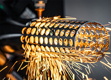 Découpe et traitement de tôles d'acier